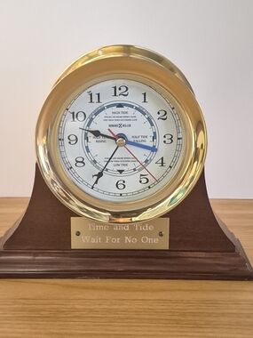 Howard Miller Vintage Brass Mahogany Time Tide Clock 613-457 645-501